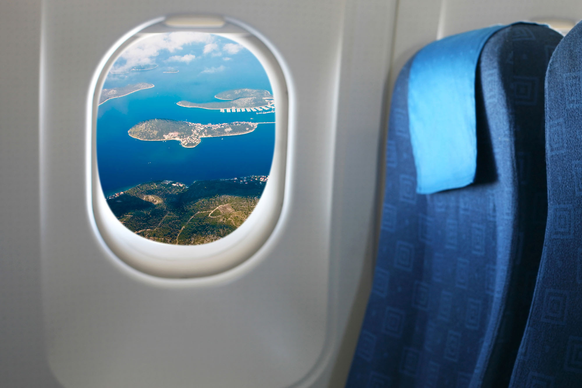 How do you donme donme on a plane?