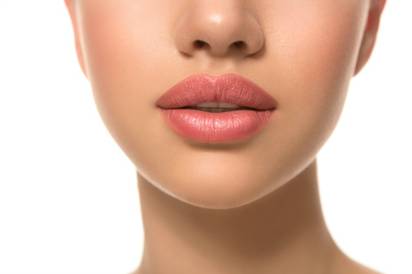 5 Natural Ways to Make Your Lips Bigger